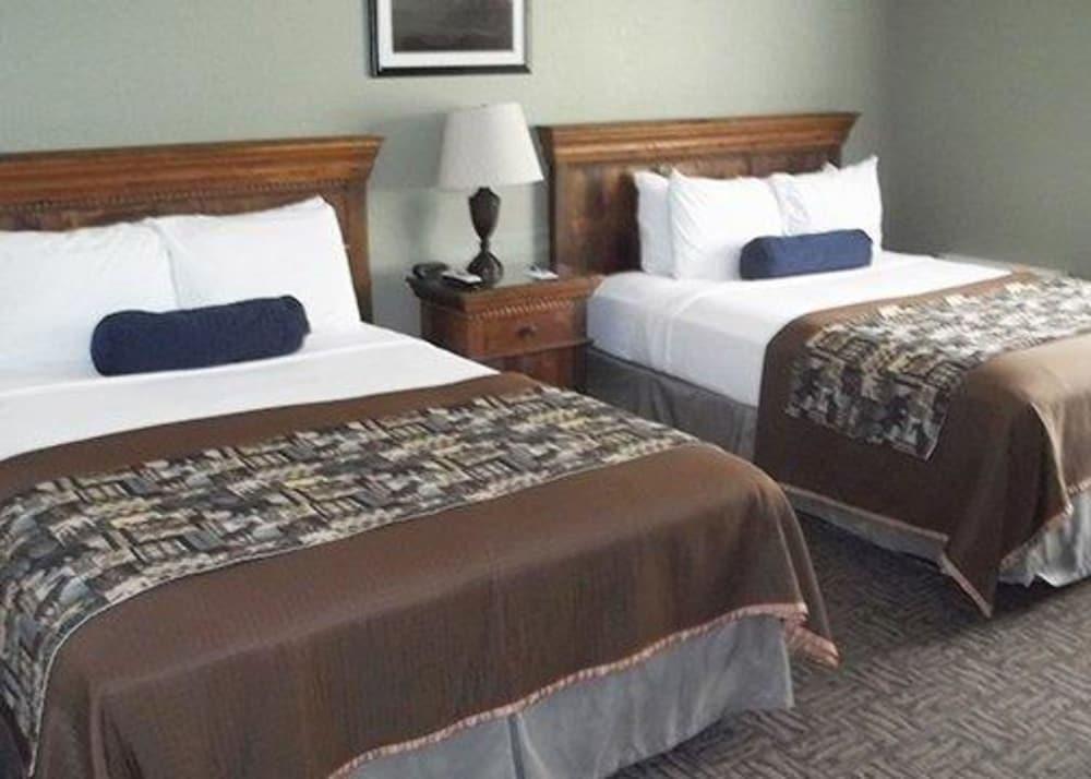 Travelodge By Wyndham Gardiner Yellowstone Park North Entr Экстерьер фото