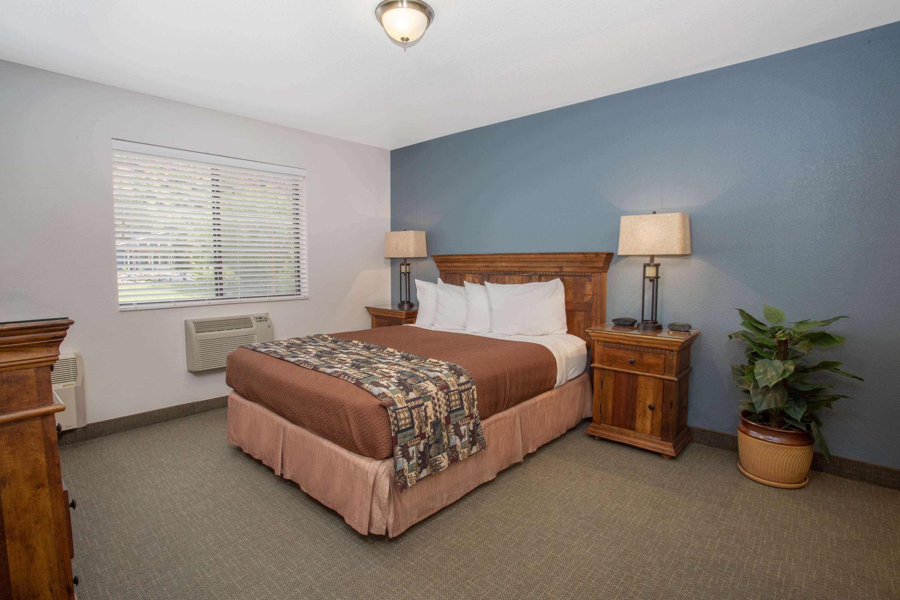 Travelodge By Wyndham Gardiner Yellowstone Park North Entr Экстерьер фото